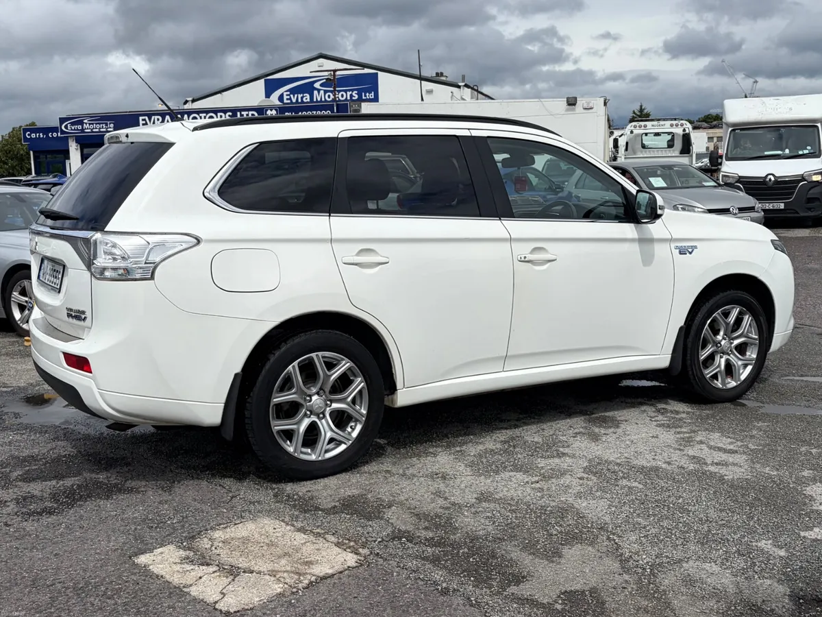 2014 Mitsubishi Outlander 4x4  2.0 Hybrid Nct - Image 4