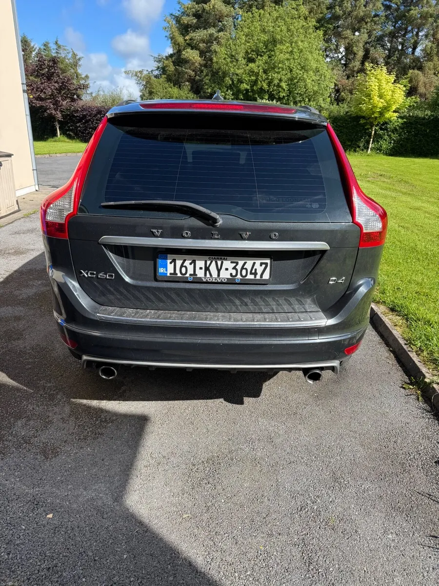 2016 Volvo XC60 D4 R-Design - Image 3