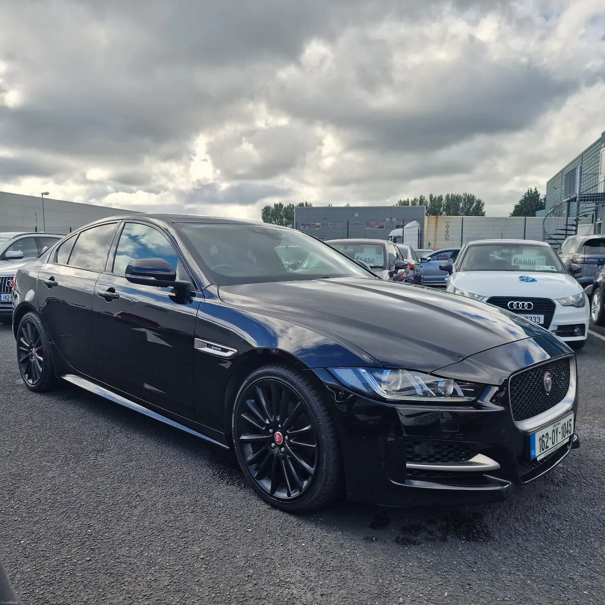 Jaguar XE 2016 2.0 D R-Sport Auto 180PS - Image 3