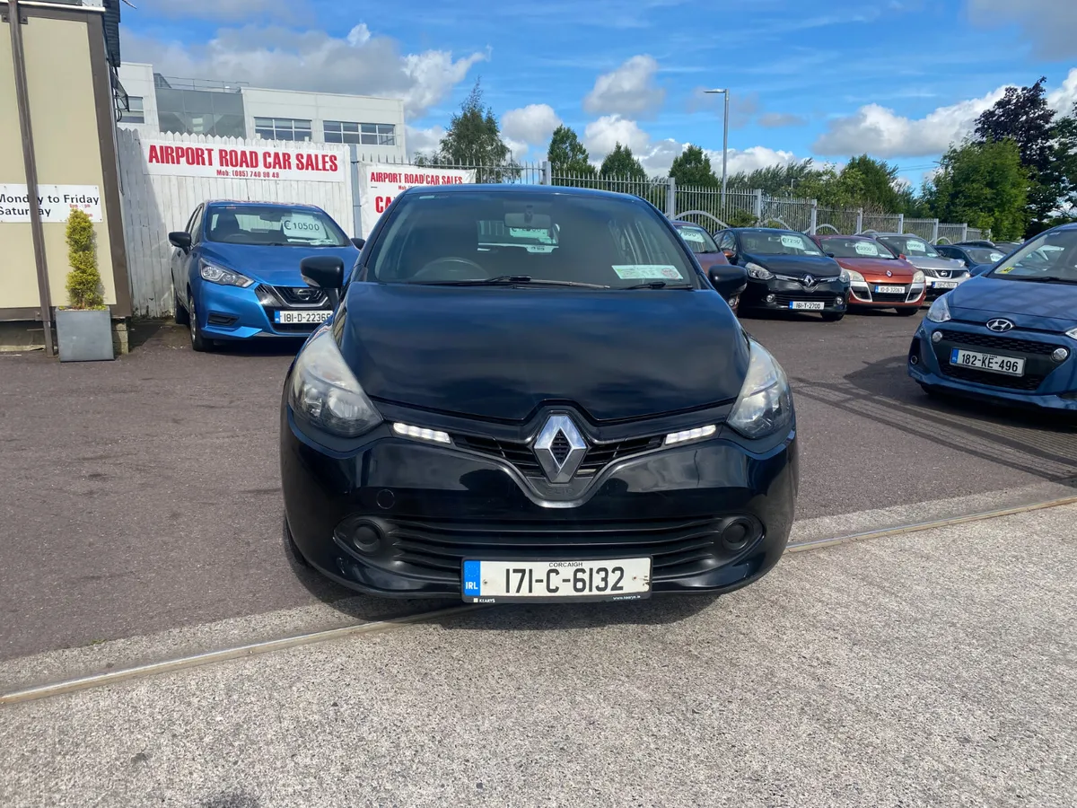 Renault Clio 2017 GREAT STARTER CAR - Image 2