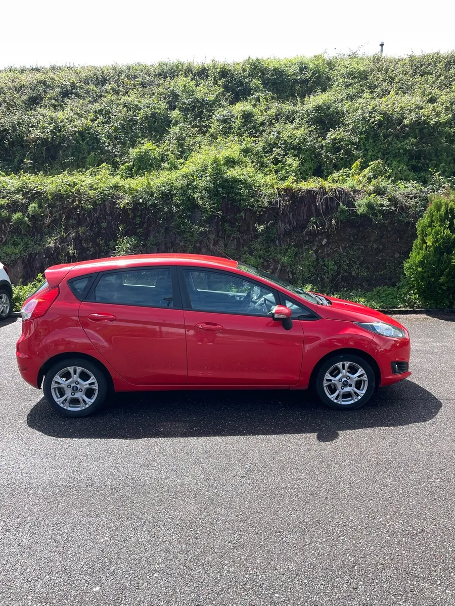 4550€ ford Fiesta Nct 01/27 - Image 1