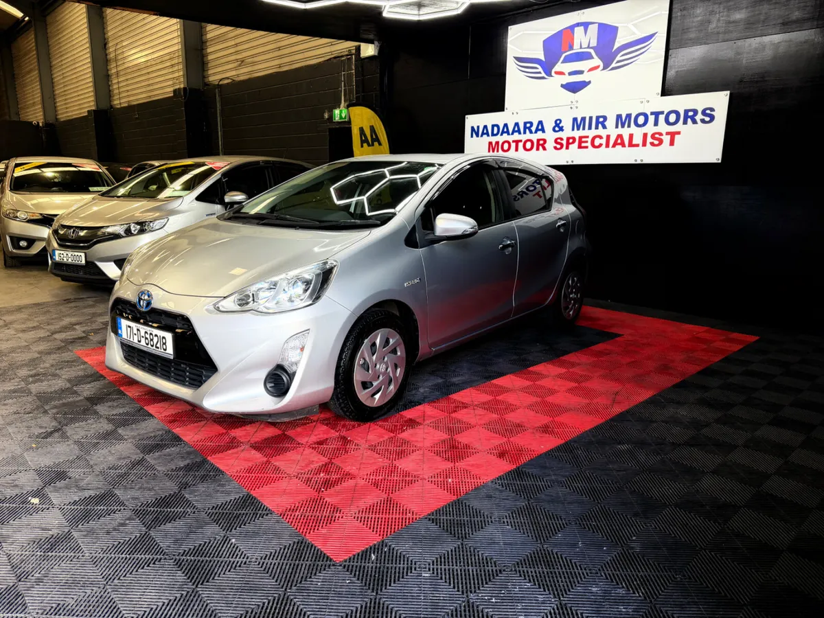 2017 Toyota Aqua Hybrid - Image 2