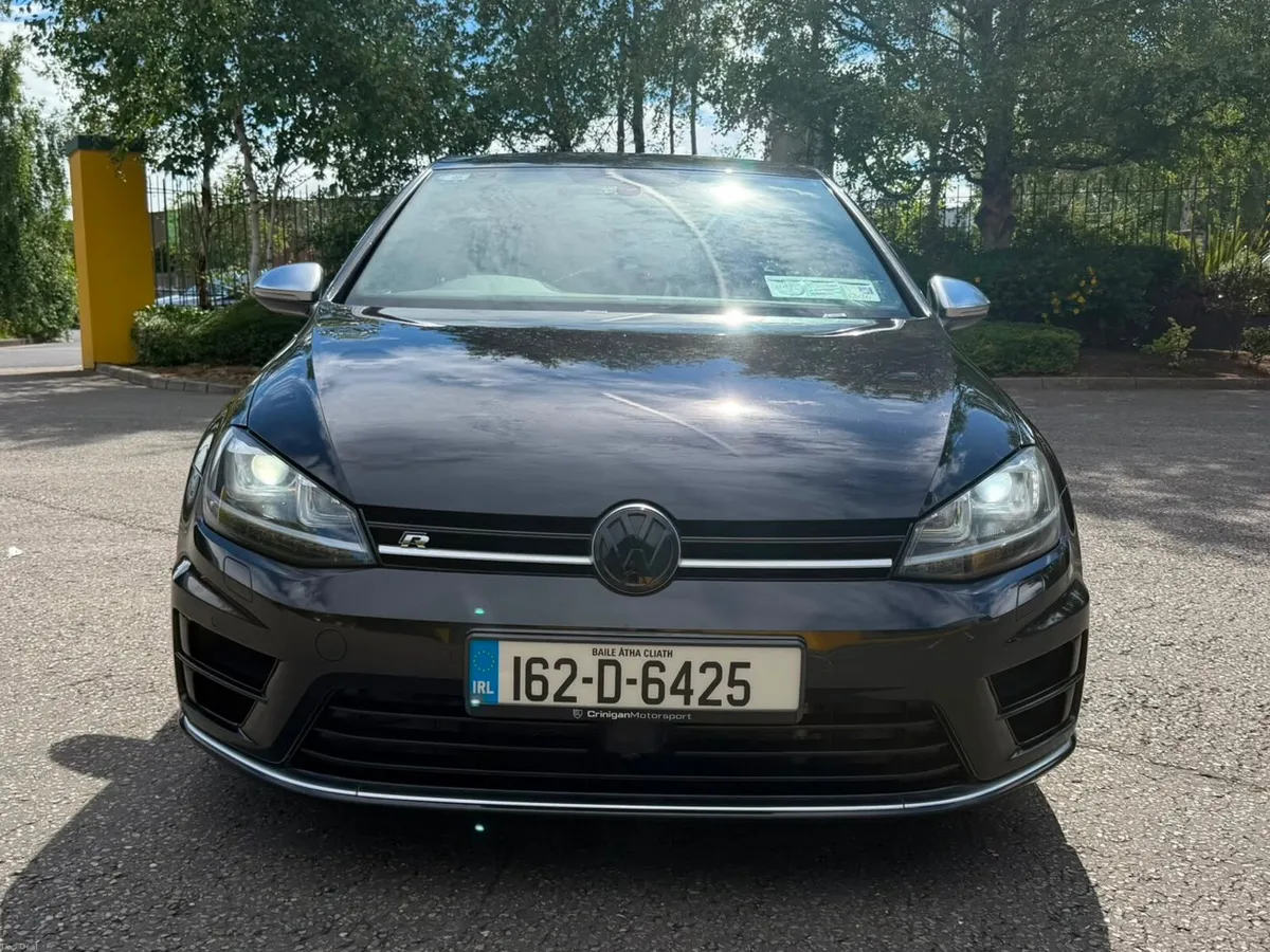 Volkswagen Golf R  2.0 TSI DSG Black Edition - Image 4