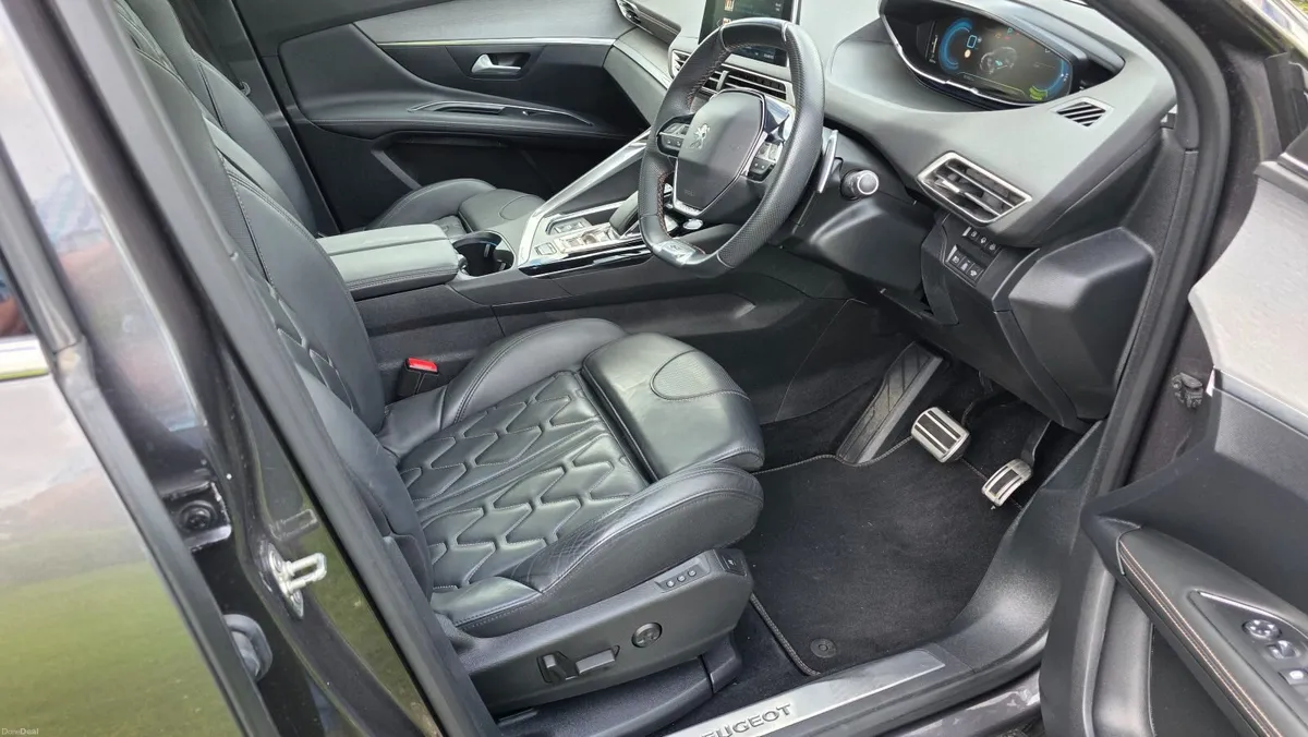 Peugeot 3008 GT Line Hybrid4 Plug-in Hybrid 4WD - Image 2