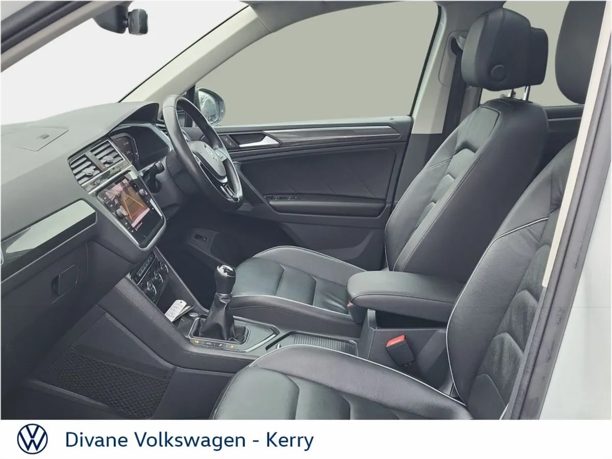 Volkswagen Tiguan BLACK STYLE R LINE 2.0TDI 150BHP - Image 4