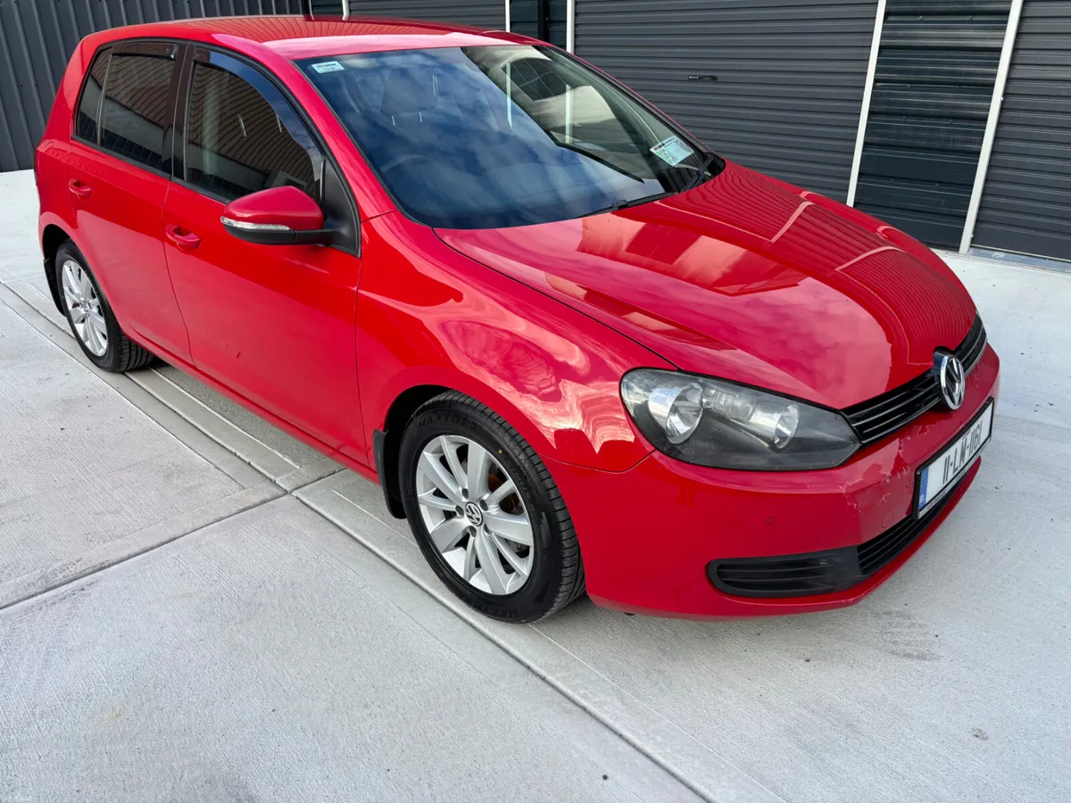 2011 Volkswagen Golf 1.6 TDI BLUEMOTION 105BHP - Image 3