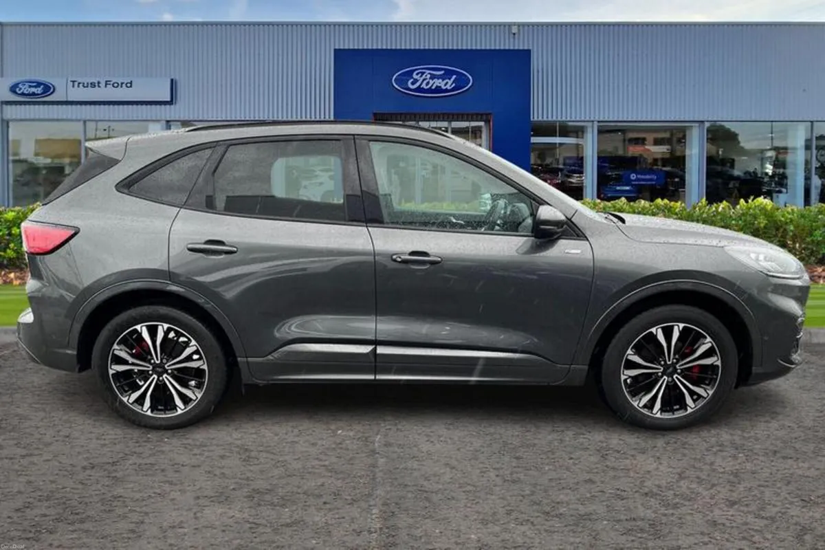 Ford Kuga 2.5 PHEV ST-Line X Edition 5dr CVT **REA - Image 3