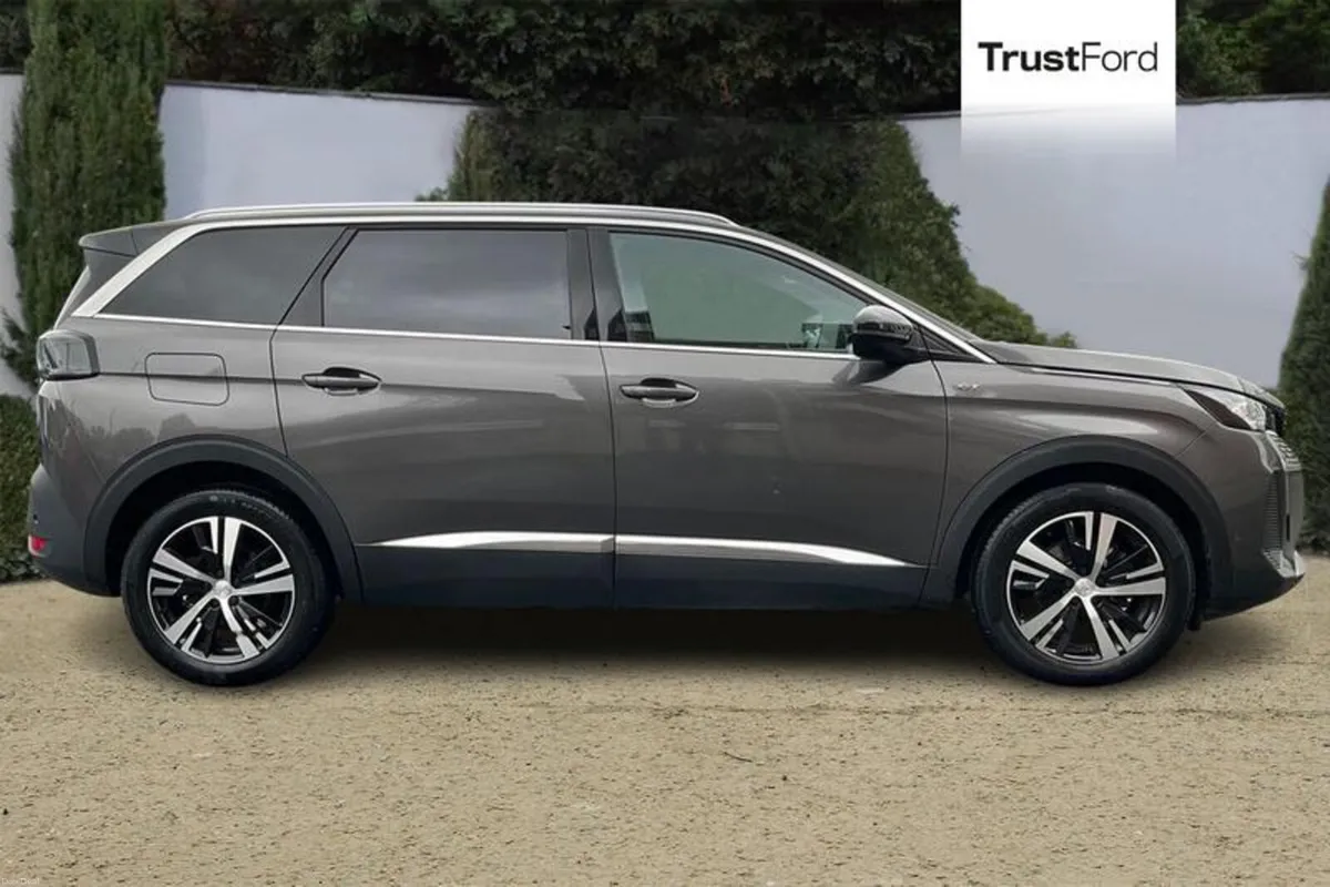Peugeot 5008 GT - Image 3