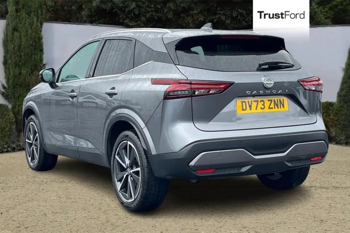 Nissan Qashqai Tekna - Image 2