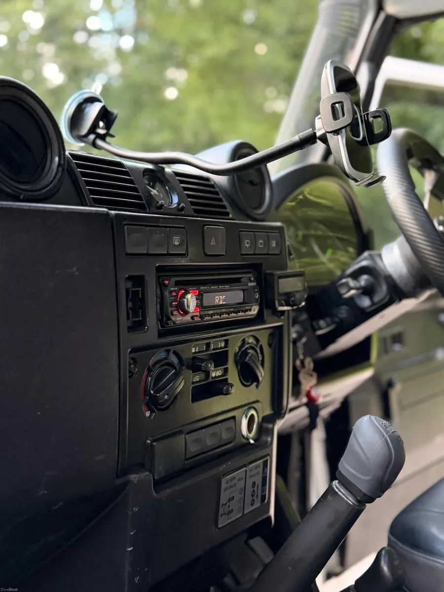Land Rover Defender 2008 - Image 6