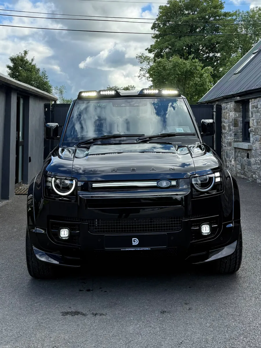 261 LAND ROVER DEFENDER 90 X DYNAMIC URBAN - Image 2