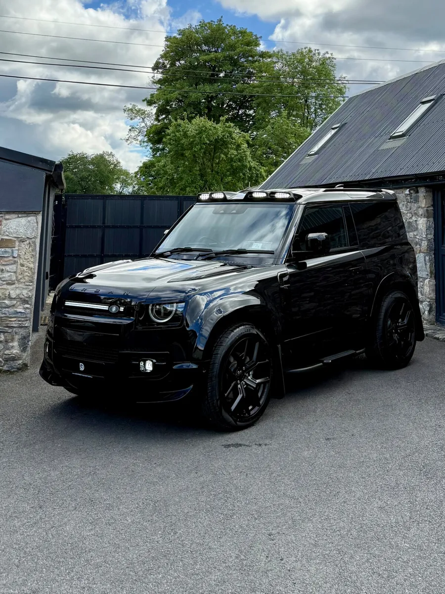 261 LAND ROVER DEFENDER 90 X DYNAMIC URBAN - Image 3