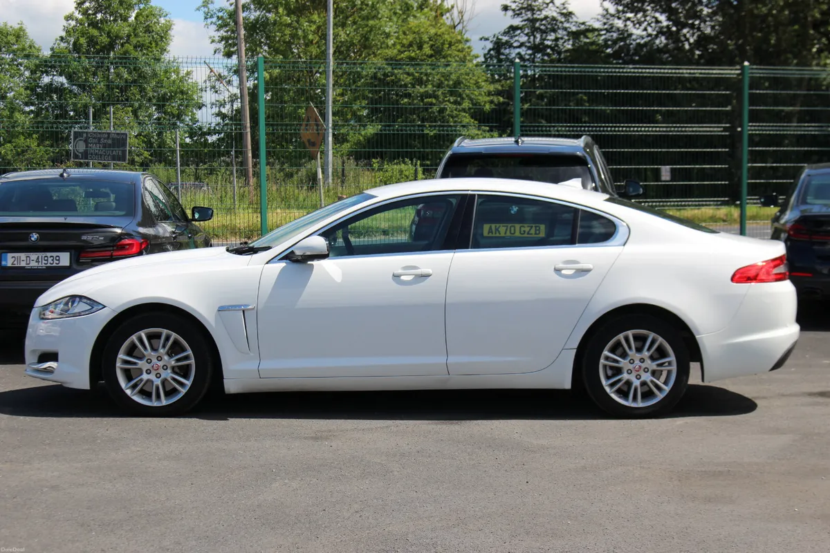 Jaguar XF 2014 2.2 D FORD ENGINE - Image 4
