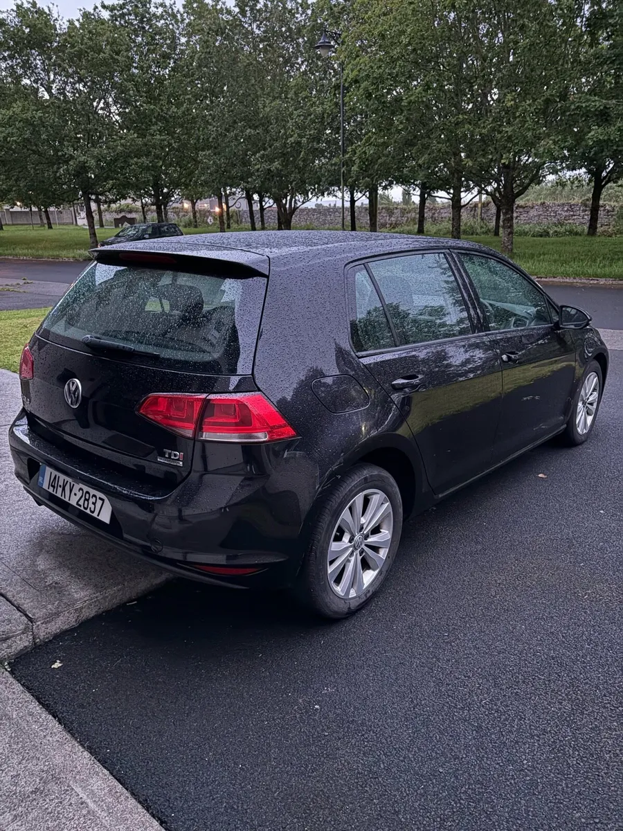 141 Volkswagen Golf 1.6 TDI Red I. Sport. - Image 2