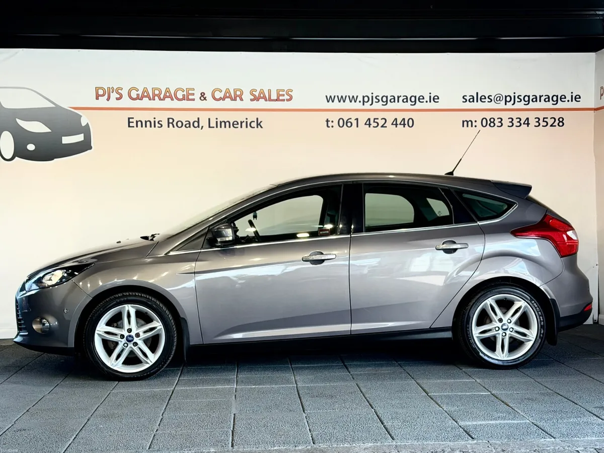 Ford Focus 2011 - Image 4