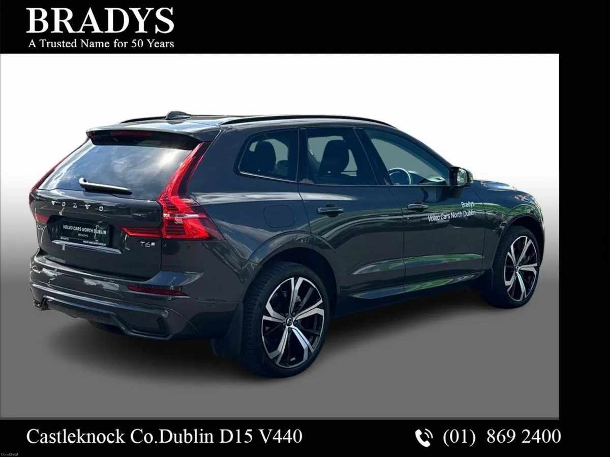 Volvo XC60 T6 AWD PHEV Ultra Dark - Image 3