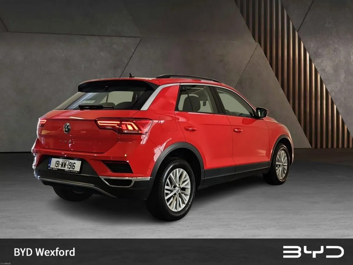 Volkswagen T-Roc 1.6 TDI 115bhp Design - Image 4