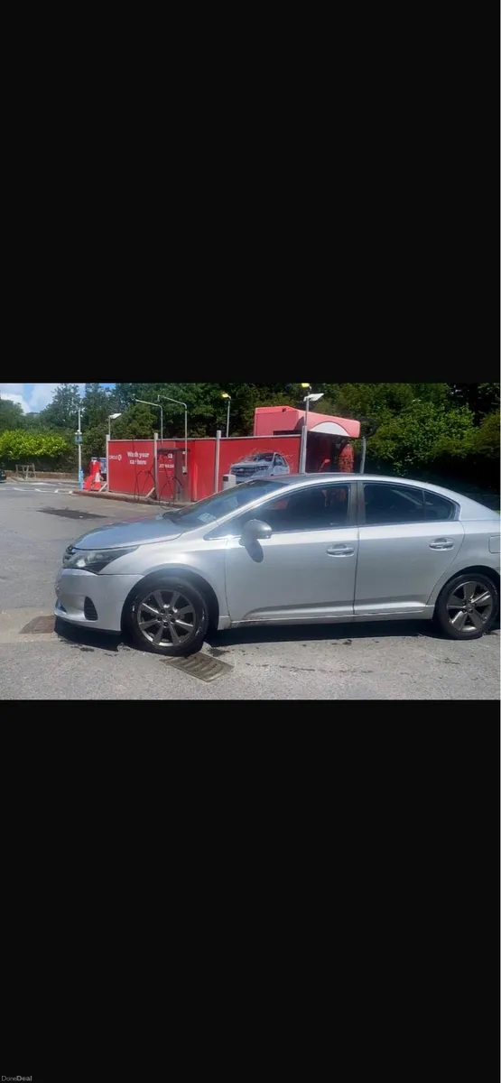 toyota avensis - Image 4