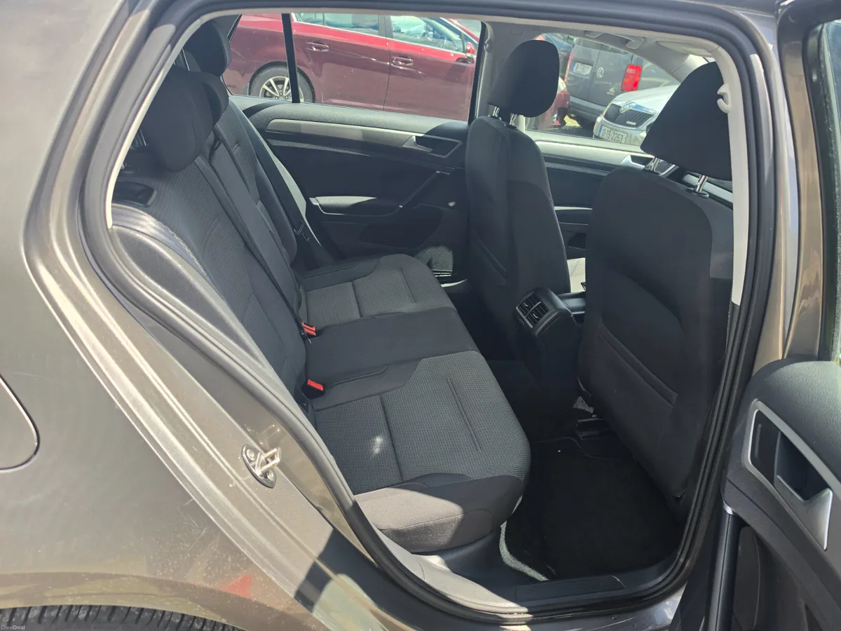 Volkswagen Golf 2014 - Image 2