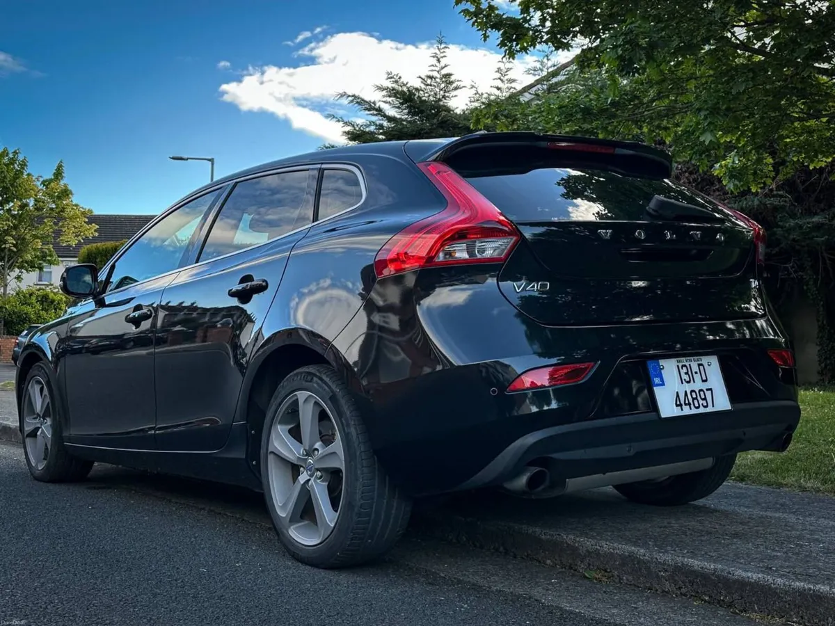 VOLVO V40 2013 T4 || LOW MILEAGE*** - Image 3
