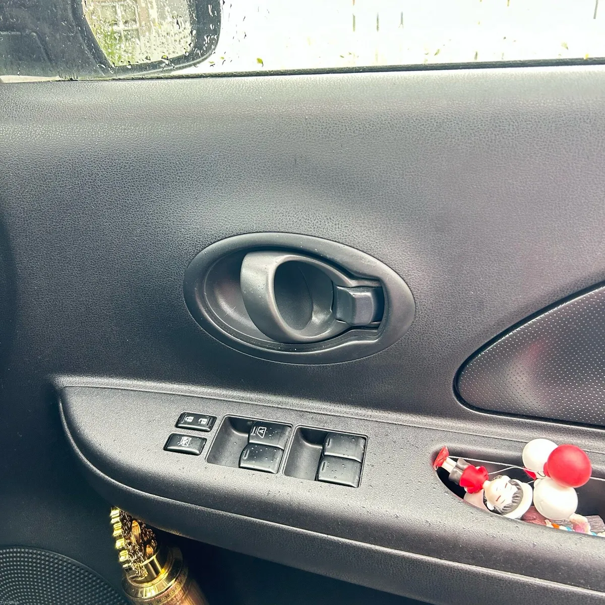 Car - Image 3