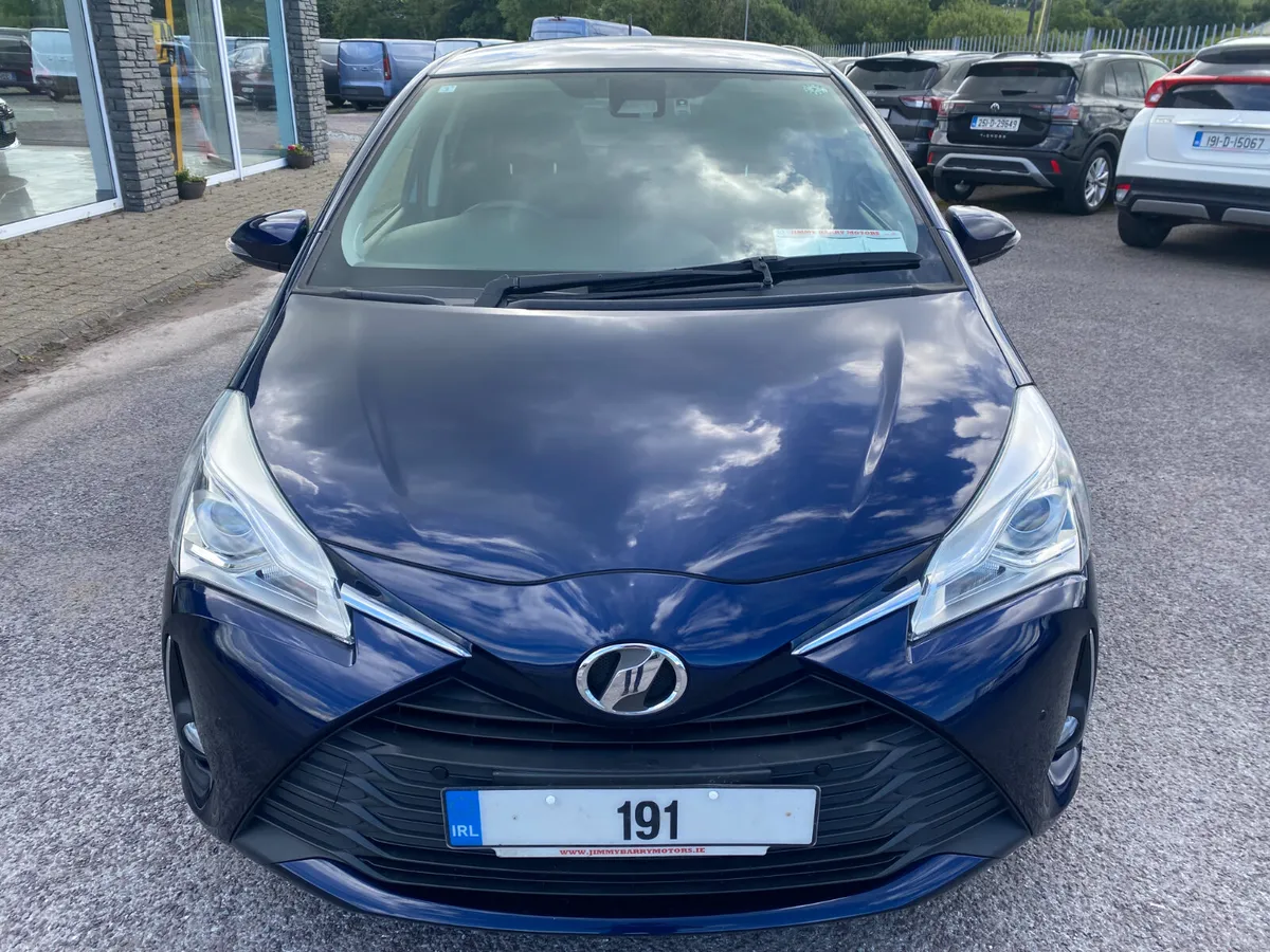 2019 TOYOTA VITZ - Image 2