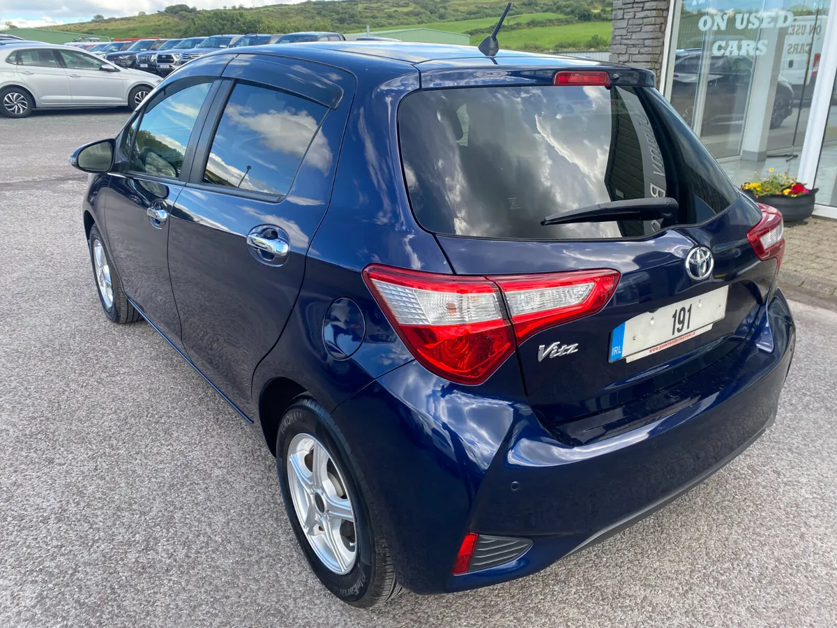 2019 TOYOTA VITZ - Image 4