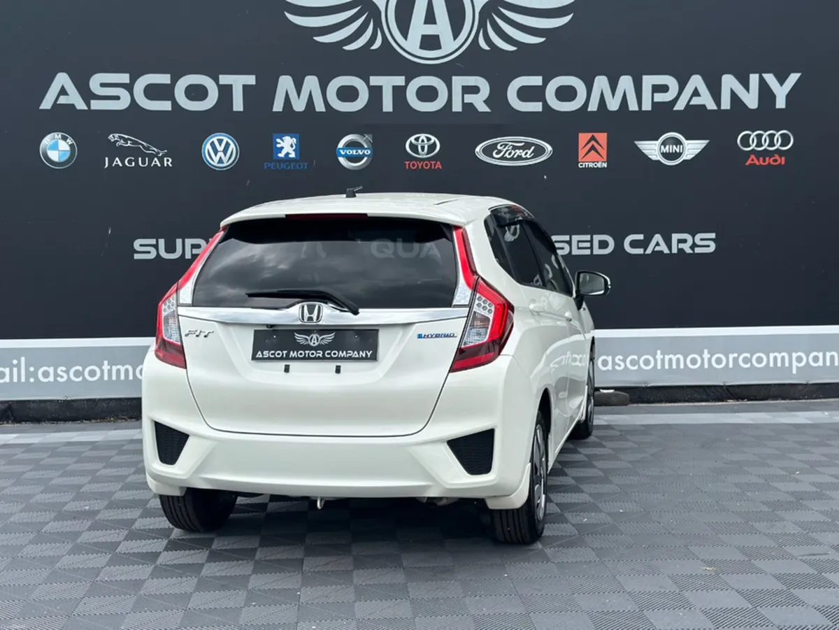 Honda Fit 1.5 Petrol Hybrid - Image 5