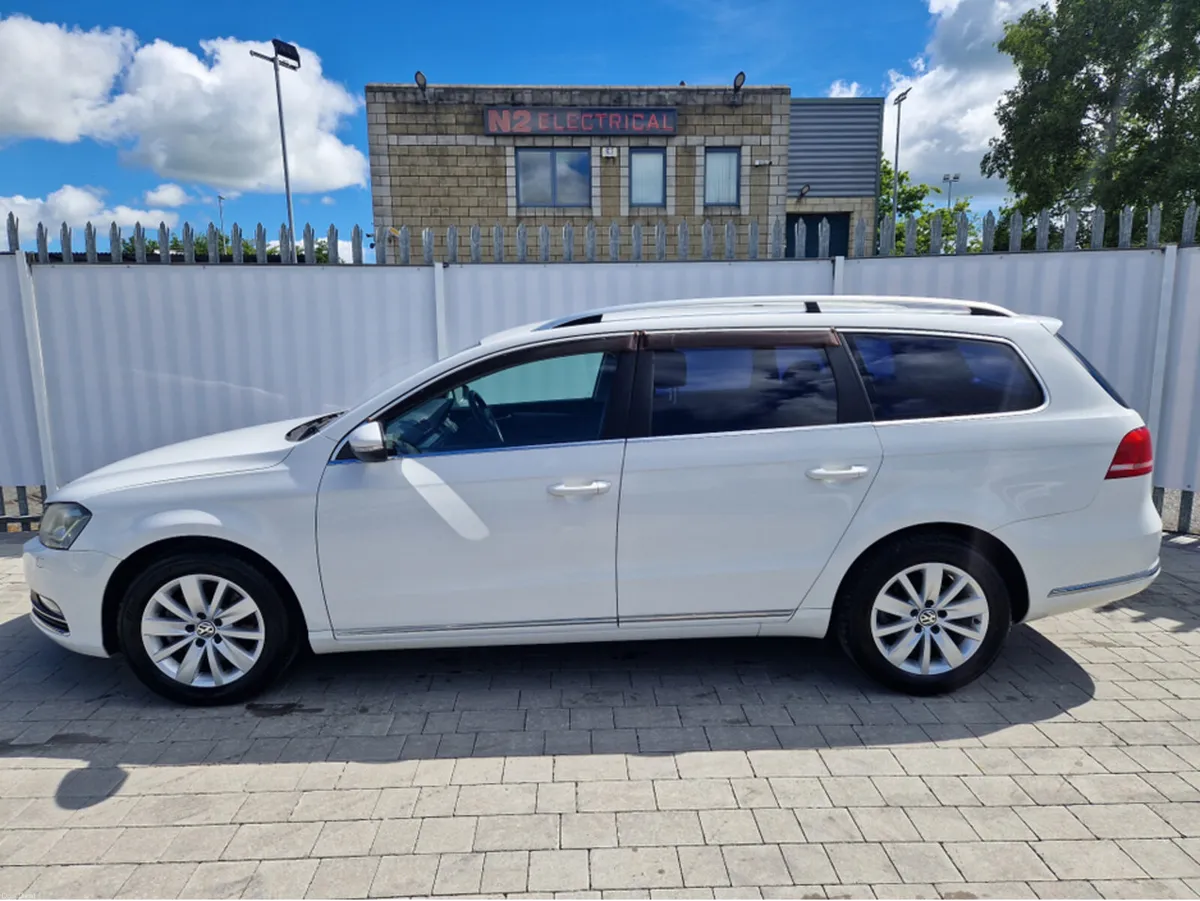 Volkswagen Passat 1.4 PETROL AUTO - Image 6