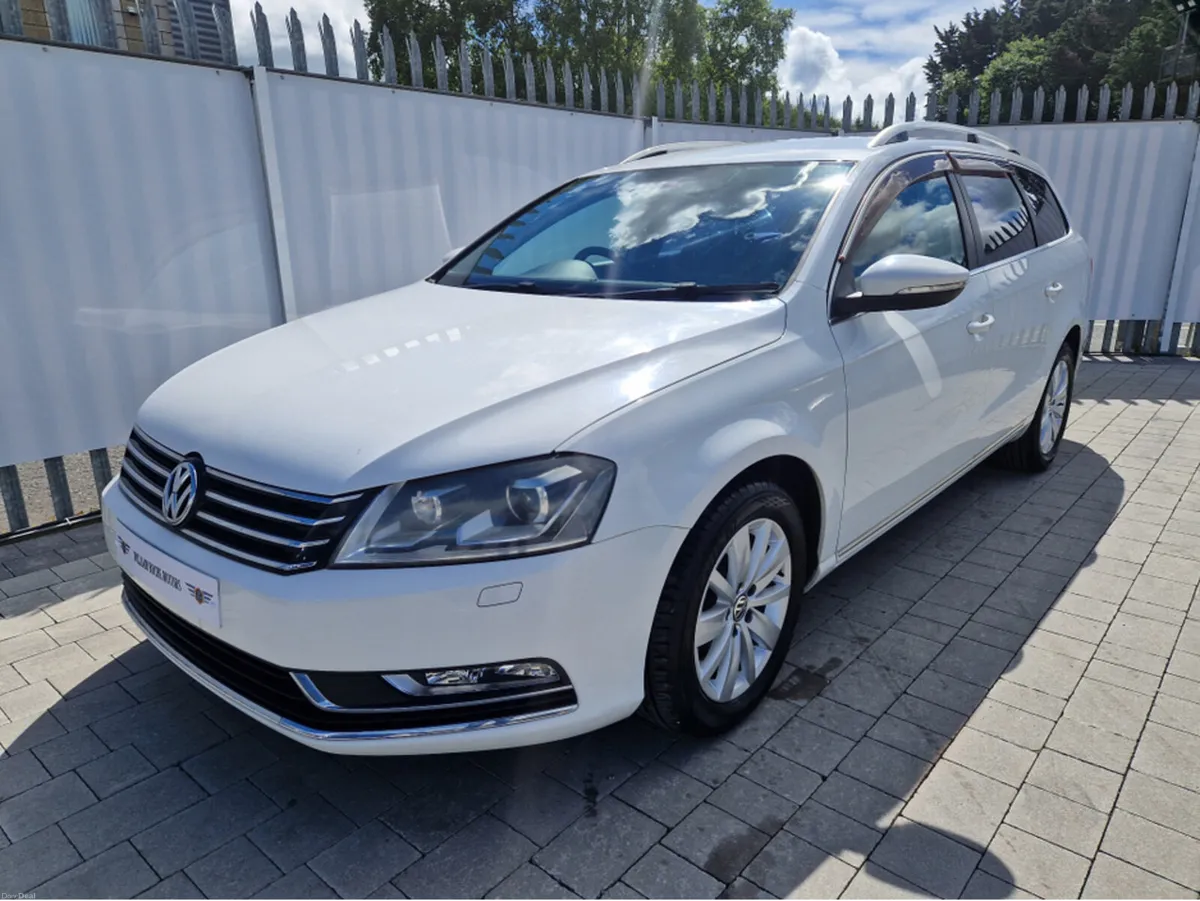 Volkswagen Passat 1.4 PETROL AUTO - Image 4