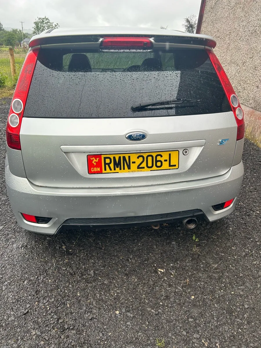 Ford  fiesta - Image 2