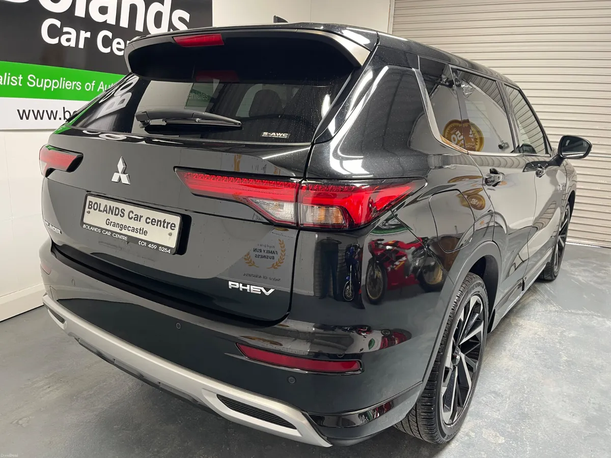 2022 Mitsubishi Outlander 7 Seater Hybrid 2.4 Phev - Image 6
