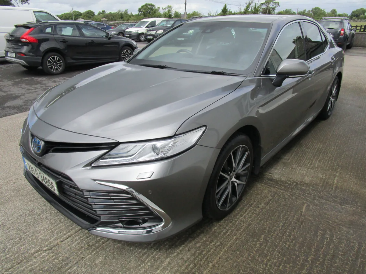 Toyota Camry 2023 - Image 3