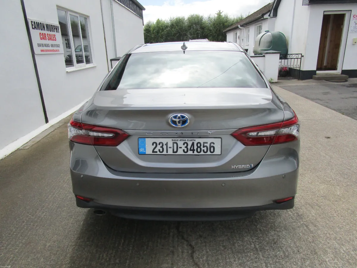 Toyota Camry 2023 - Image 5
