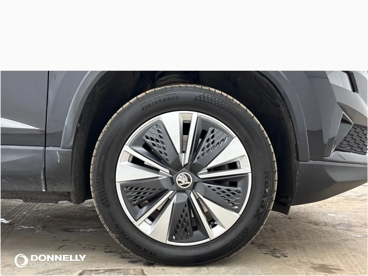 Skoda KAROQ Estate SE Drive - Image 5