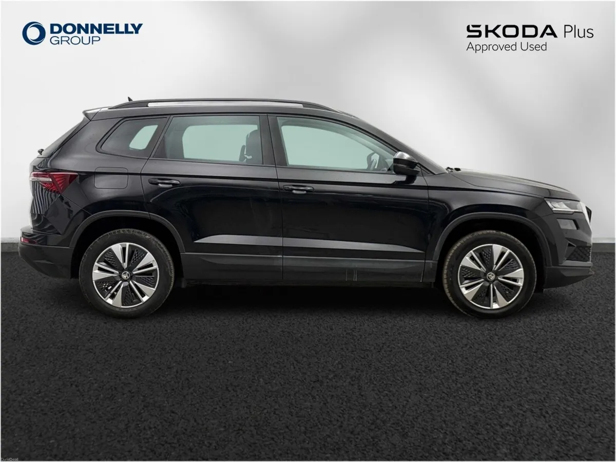 Skoda KAROQ Estate SE Drive - Image 4