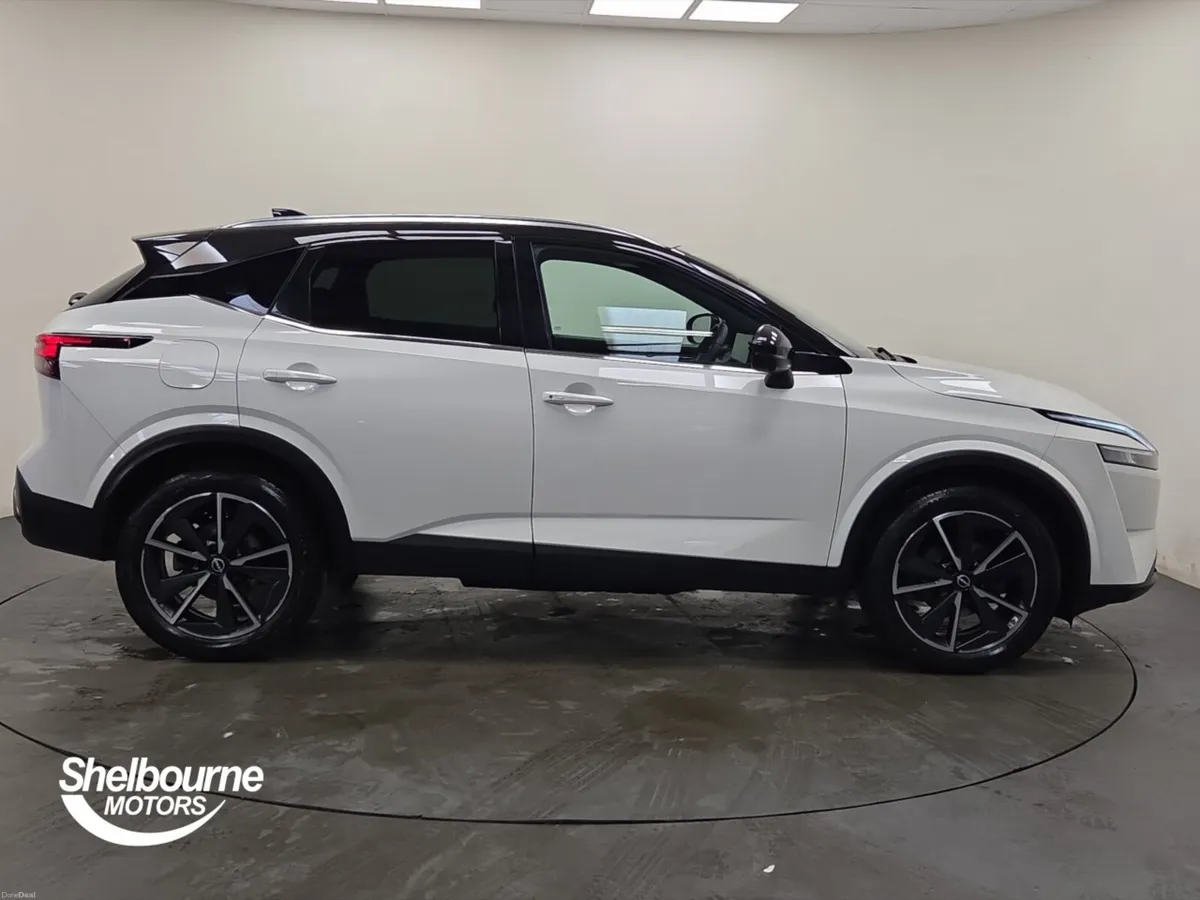 Nissan Qashqai Hatchback Tekna - Image 3