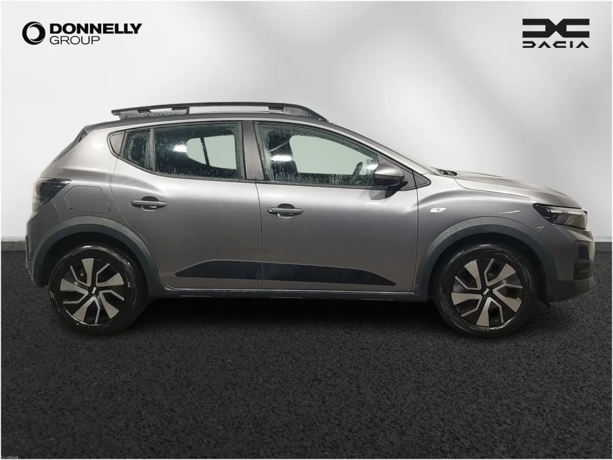 Dacia Sandero Stepway Hatchback Expression - Image 3