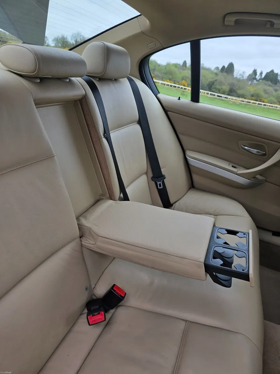 BMW 3-Series 2008 - Image 6