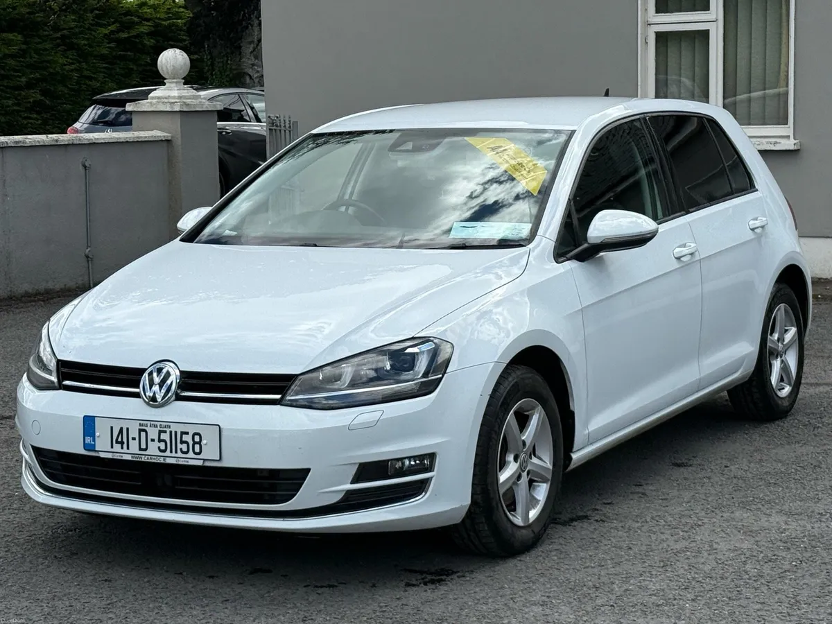 VW GOLF AUTOMATIC & LOW KMS - Image 2