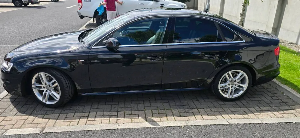 Audi A4 2013/9 S-Line - Image 4