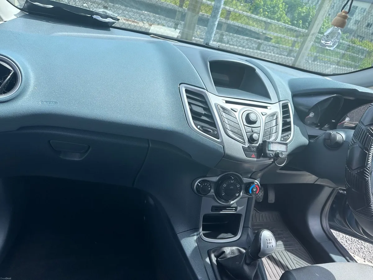 Ford Fiesta 2009 - Image 3