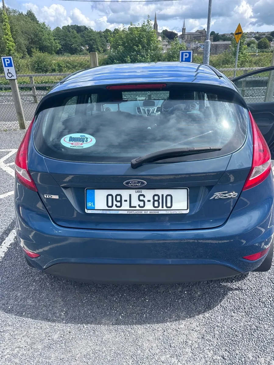 Ford Fiesta 2009 - Image 2