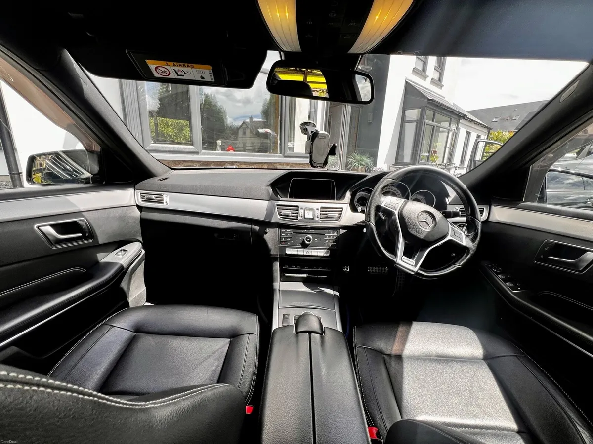 151 Mercedes E300 AMG Hybrid Nigh Edition Estate - Image 5