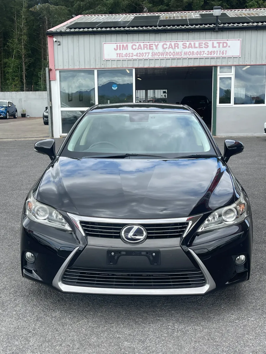 2015 Lexus CT - Image 2