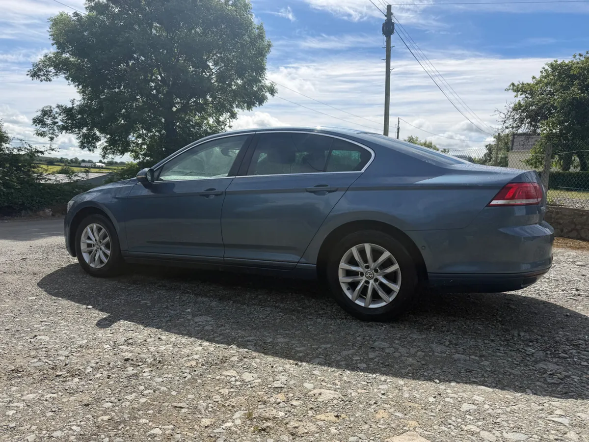 Volkswagen Passat 2016 - Image 4