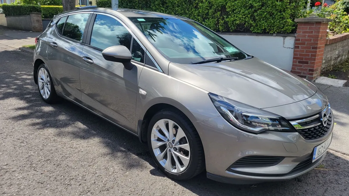 Opel Astra 2016 - Image 1