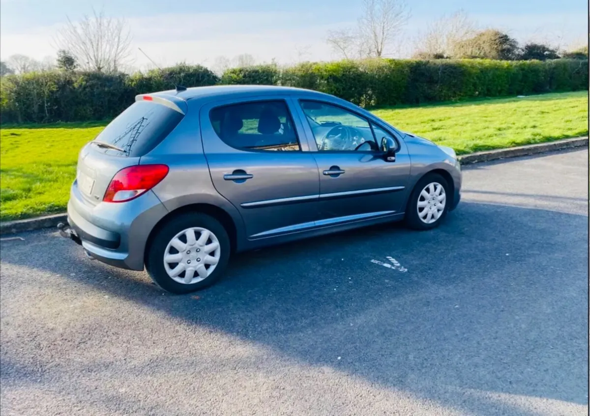 Peugeot 207 2010 - Image 1