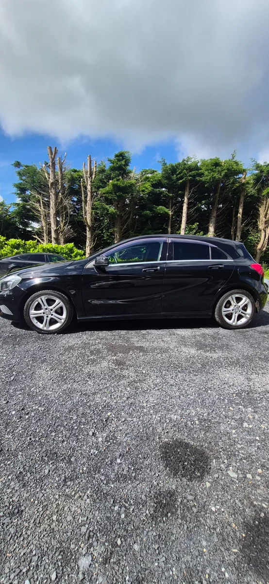 MERCEDES BENZ A180 AUTOMATIC 2015 - Image 4