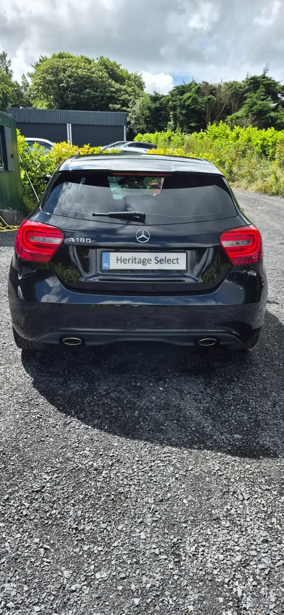 MERCEDES BENZ A180 AUTOMATIC 2015 - Image 6